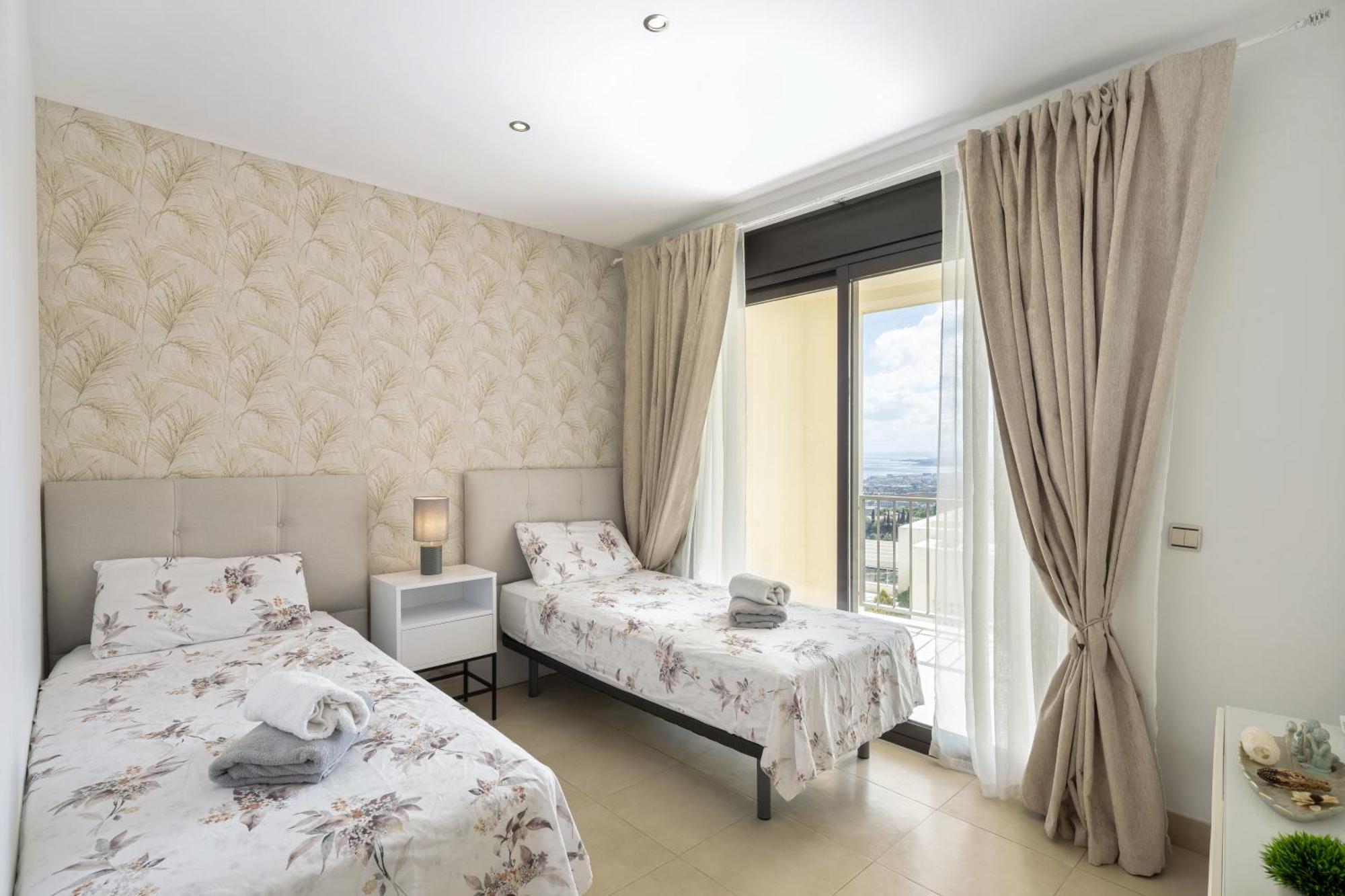 Spectacular Views - Luxury Apartment In Resort - Marbella Hills Εξωτερικό φωτογραφία